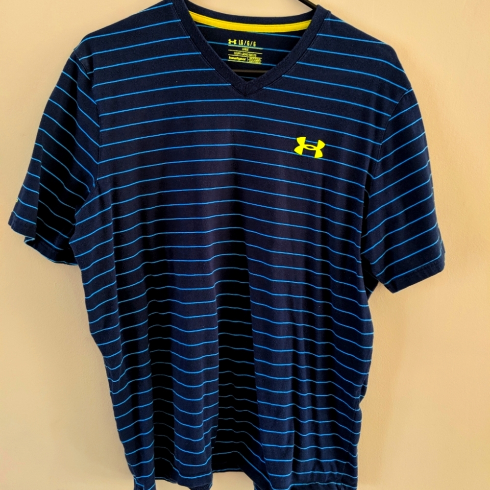 UnderArmour charged cotton v neck t shirt